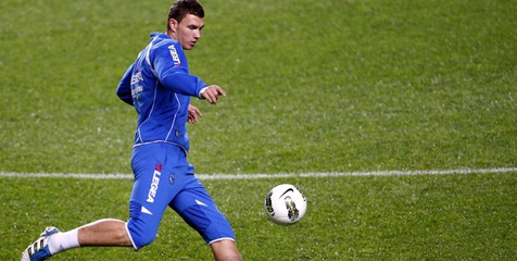 Dzeko Tantang Ronaldo di Lapangan Yang Lebih Bagus