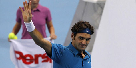 Federer Taklukkan Tsonga di Final ATP Federer Taklukkan Tsonga di Final ATP