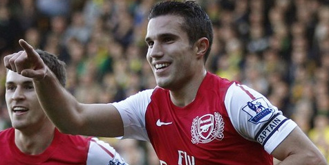 'RVP Sudah Setara Messi dan Ronaldo'
