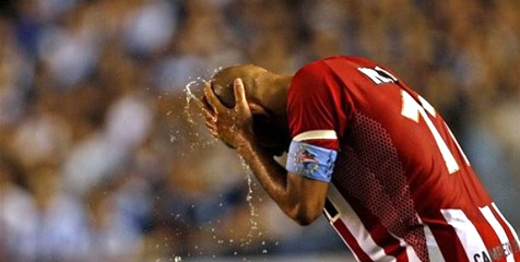Laga Terhenti, Veron Tantang Para Hooligans