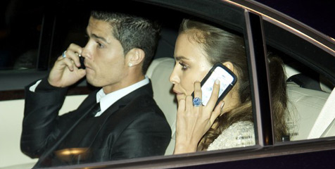 Ronaldo dan Clooney Dipanggil Sebagai Saksi 'Bunga-Bunga' Ronaldo dan Clooney Dipanggil Sebagai Saksi 'Bunga-Bunga'