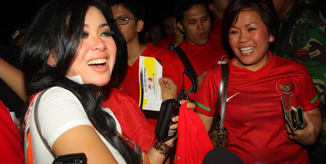 Alasan Syahrini Dipilih Sambut Beckham