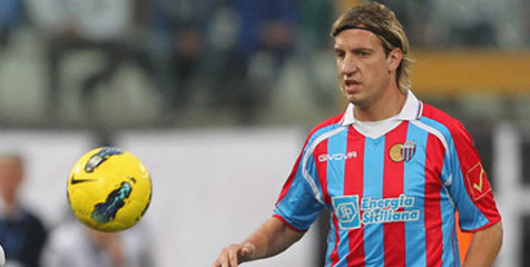 Milan Tunda Datangkan Maxi Lopez Demi Tevez Milan Tunda Datangkan Maxi Lopez Demi Tevez