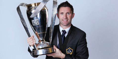 Kaus Robbie Keane Jatuh Kepada Patrich Wanggai Kaus Robbie Keane Jatuh Kepada Patrich Wanggai
