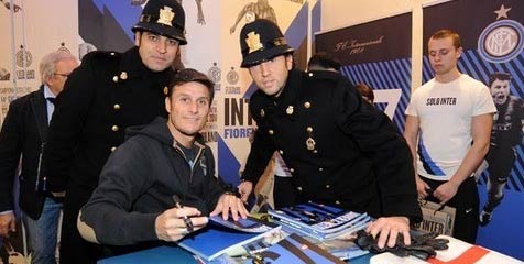 Hodgson: Zanetti Bisa Main Sampai Usia 49 Hodgson: Zanetti Bisa Main Sampai Usia 49
