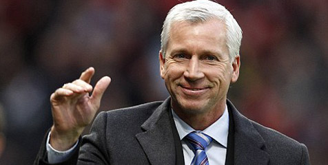 Pardew Tekad Kalahkan Chelsea Untuk Mendiang Speed Pardew Tekad Kalahkan Chelsea Untuk Mendiang Speed