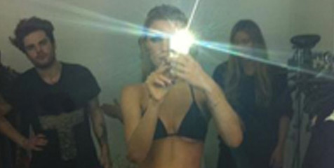 Istri Crouch Unggah Foto Seksi di Twitter