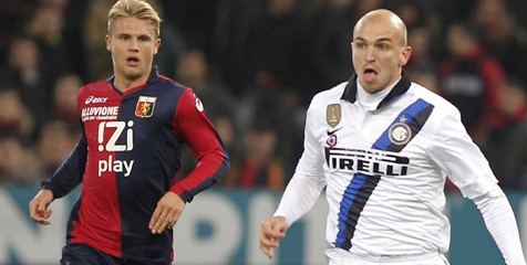 Genoa-Inter Sempat Ditunda Karena Pemain Pingsan Genoa-Inter Sempat Ditunda Karena Pemain Pingsan