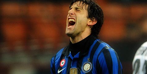 Genoa Siap Pulangkan Diego Milito Genoa Siap Pulangkan Diego Milito