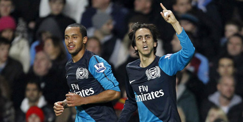 Review: Benayoun Bawa Arsenal Raih Tiga Poin