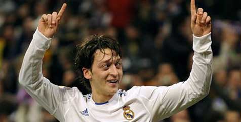 Ozil: Saya Sangat Bahagia di Madrid