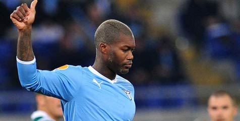 Auxerre Serius, Reja Menolak Lepas Cisse Auxerre Serius, Reja Menolak Lepas Cisse