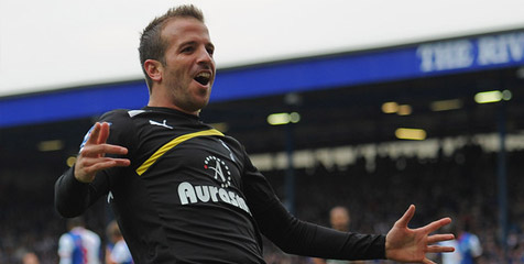 Van Der Vaart Fit, Spurs pun Ceria
