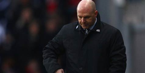 Uskup Blackburn Desak Fans Tetap Dukung Steve Kean