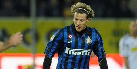 Cedera, Forlan Diragukan Tampil Hadapi Parma