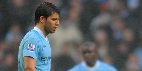 Aguero: Kartu Merah Kompany Tidak Fair! Aguero: Kartu Merah Kompany Tidak Fair!