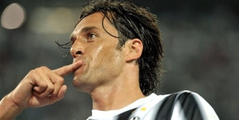 Parma Ingin Datangkan Luca Toni?