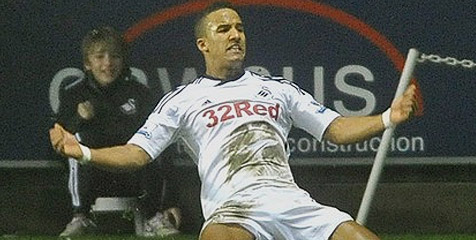 Striker Muda Swansea Masuk Radar Kenny Dalglish