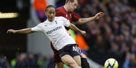 Heitinga: Pienaar Tak Mungkin Balik ke Everton