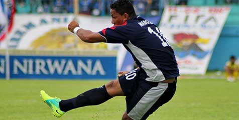 ISL Review: Hat Trick Souza Angkat Arema Dari Dasar Klasemen