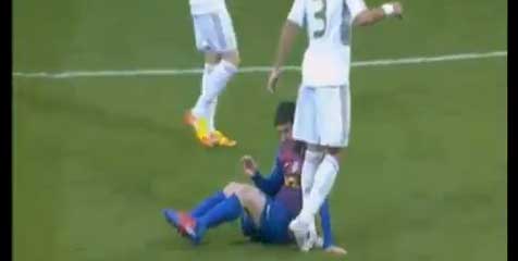 Aksi Tak Terpuji Pepe Menuai Kecaman Aksi Tak Terpuji Pepe Menuai Kecaman