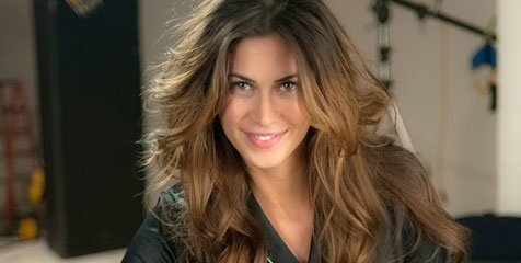 Cewek Cantik Ini Penyebab Cedera Boateng Cewek Cantik Ini Penyebab Cedera Boateng