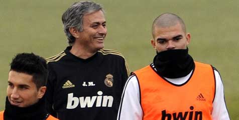 Mou Tetap Bawa Pepe ke Nou Camp