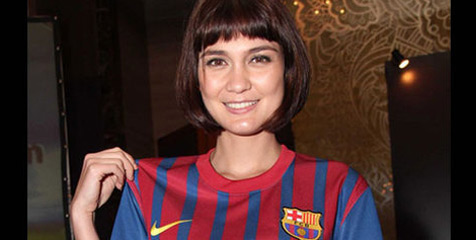 Ternyata Luna Maya Mengidolakan Messi Ternyata Luna Maya Mengidolakan Messi