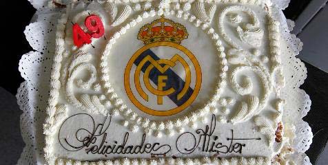 Kue Ultah Mourinho Dari Skuad Real Madrid Kue Ultah Mourinho Dari Skuad Real Madrid