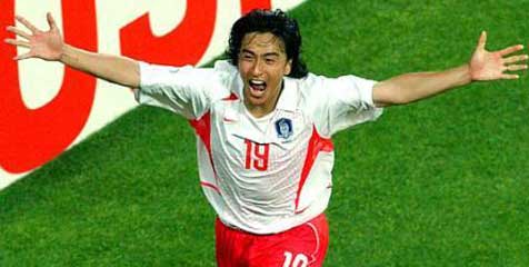 Ahn Jung Hwan Gantung Sepatu