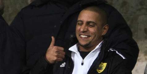 Roberto Carlos Bakal Pensiun Lebih Cepat Roberto Carlos Bakal Pensiun Lebih Cepat