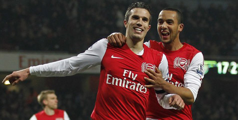Ingin Juara, Van Persie Ikuti Jejak Fabregas?