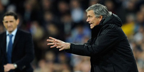 Roberto Carlos: Mourinho Lebih Hebat Dari Guardiola Roberto Carlos: Mourinho Lebih Hebat Dari Guardiola