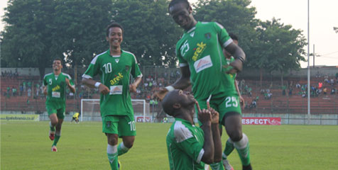 Review: Duo Nigeria Persebaya Taklukkan Persitara