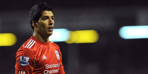 Suarez Siap Hadapi Teror Old Trafford