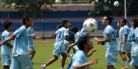 Persela Siap 100 Persen Hadapi Persija Persela Siap 100 Persen Hadapi Persija