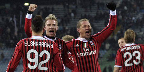 Review: Maxi Lopez Jadi Bintang Kemenangan Milan Review: Maxi Lopez Jadi Bintang Kemenangan Milan