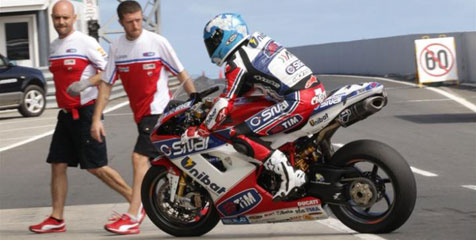 Checa Kembali Dominasi Uji Coba Non-Resmi WSBK Checa Kembali Dominasi Uji Coba Non-Resmi WSBK