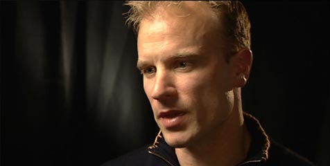 Bergkamp: Arsenal Harus Tampil Beda! Bergkamp: Arsenal Harus Tampil Beda!