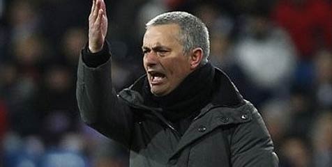 Real Madrid Beri Sinyal Mourinho Bakal Bertahan