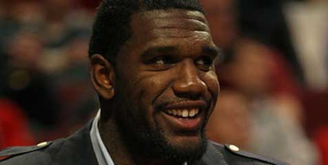 Greg Oden Jalani Operasi Kaki