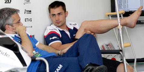 WSBK: Leon Haslam Akhirnya Jalani Operasi WSBK: Leon Haslam Akhirnya Jalani Operasi