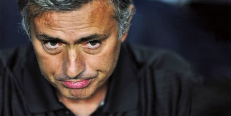 Mourinho Tolak Disalahkan Atas Dicoretnya Albiol Mourinho Tolak Disalahkan Atas Dicoretnya Albiol