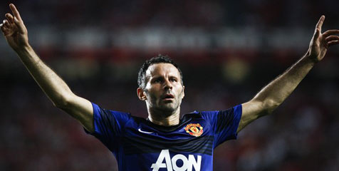 Lawan Norwich, Laga ke-900 Giggs Untuk United