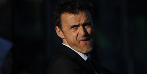Enrique Jelaskan Alasan Tak Mainkan De Rossi