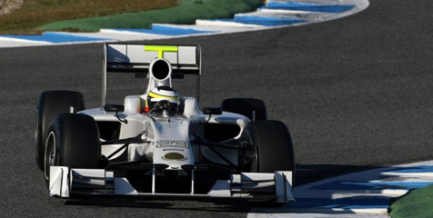 F1: Mobil HRT Akhirnya Lolos Tes Tabrakan F1: Mobil HRT Akhirnya Lolos Tes Tabrakan