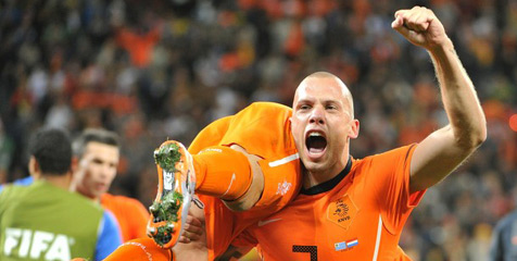 Heitinga Beri Nasehat Kepada Timnas Inggris Heitinga Beri Nasehat Kepada Timnas Inggris