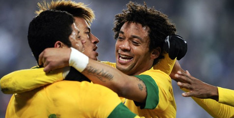 Review: Gol Bunuh Diri Menangkan Brazil