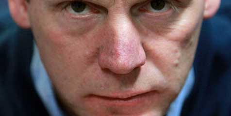 Young: Pearce Latih Inggris Dengan Baik