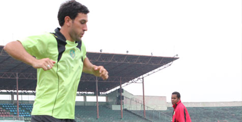 Resmi: Persebaya Pinjamkan Barisic ke Musuh Bebuyutan Resmi: Persebaya Pinjamkan Barisic ke Musuh Bebuyutan